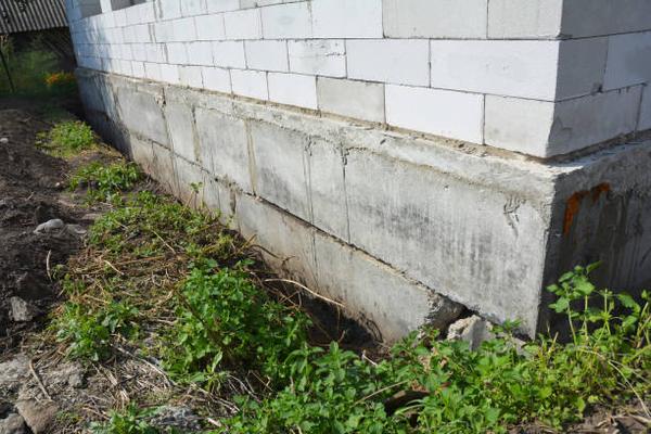 The Best Methods for Waterproofing Concrete Foundations